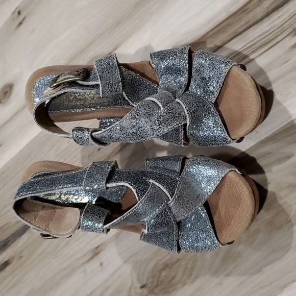 Sbicca Platforms - Picture 2 of 3